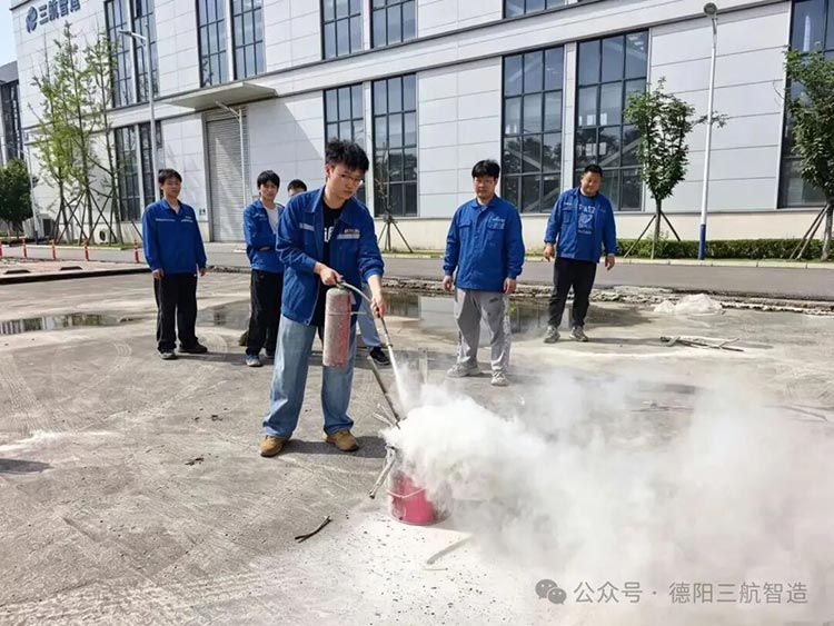 防患未&ldquo;燃&rdquo;，安全同行&mdash;&mdash; 三航智造今日举行消防实战演练